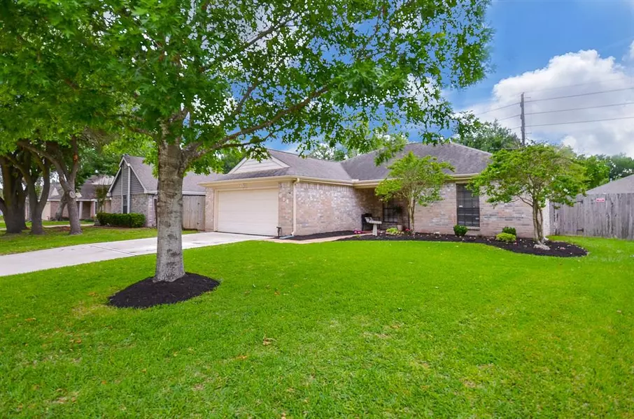 614 7th ST, Sugar Land, TX 77498