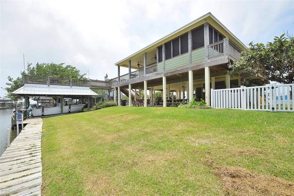 1128 Helen Dowdy,  Crystal Beach,  TX 77650