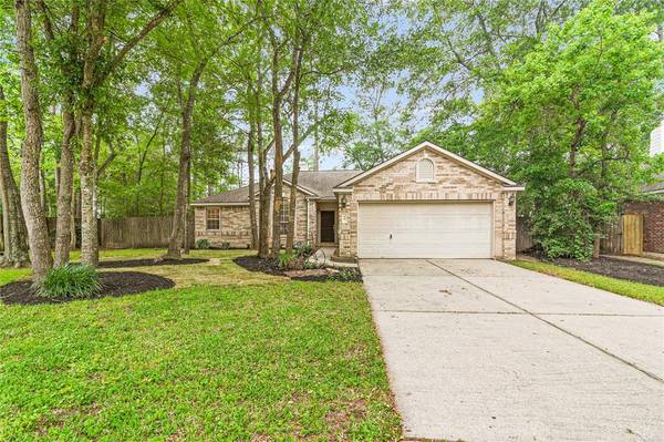 99 S Wynnoak CIR,  The Woodlands,  TX 77382