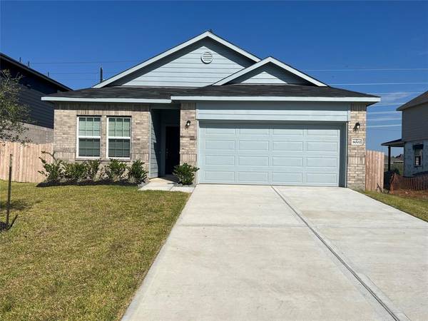 8002 Brooks Crossing Drive, Baytown, TX 77521