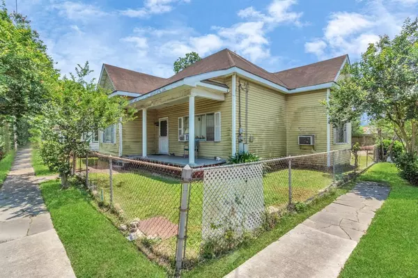 2602 Saltus ST, Houston, TX 77003