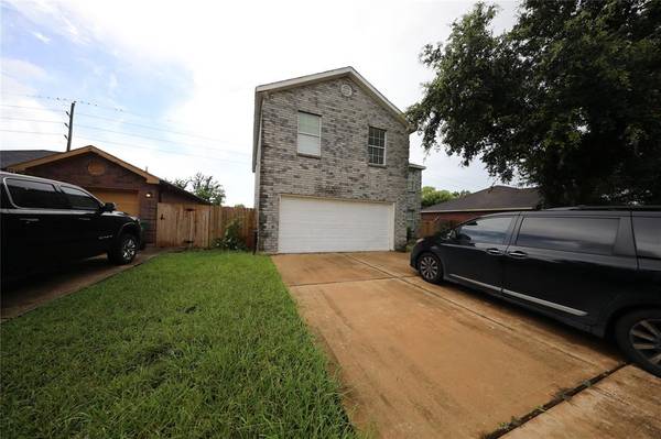 12620 Rio Bravo ST, Rosharon, TX 77583