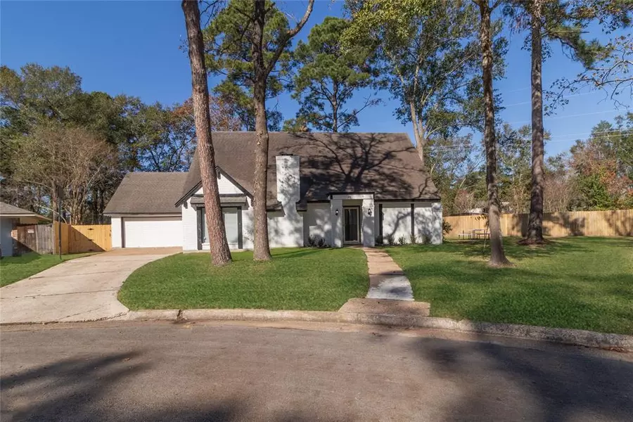 23 Lancelot LN, Conroe, TX 77304