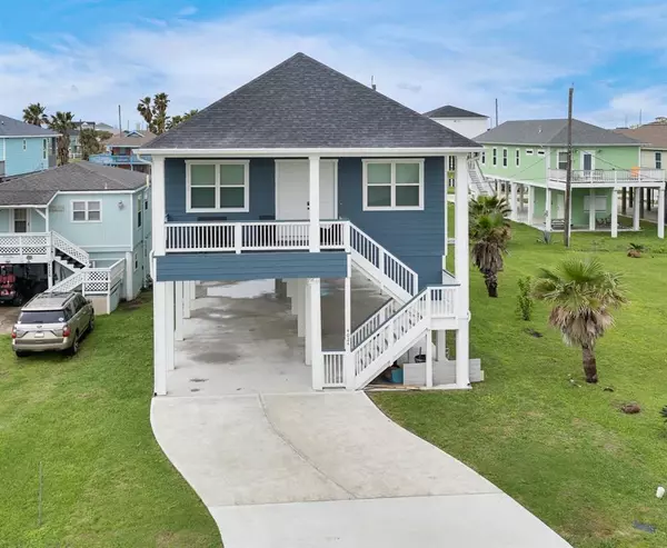 4024 Surf DR, Galveston, TX 77554