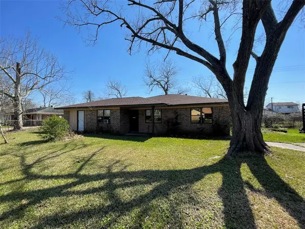 Richwood, TX 77531,229 Burkett ST