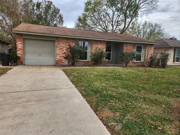 16739 David Glen DR, Friendswood, TX 77546