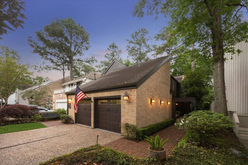 Houston, TX 77024,90 Sugarberry CIR