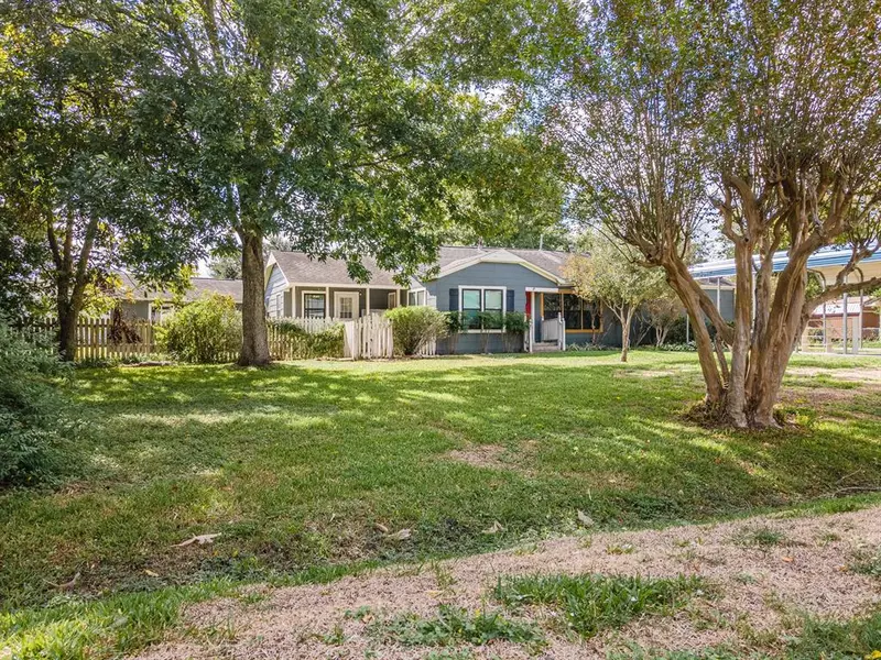 119 Hurta RD, Crosby, TX 77532