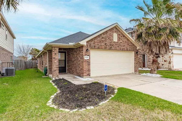 Bacliff, TX 77518,5119 Lagoon CT