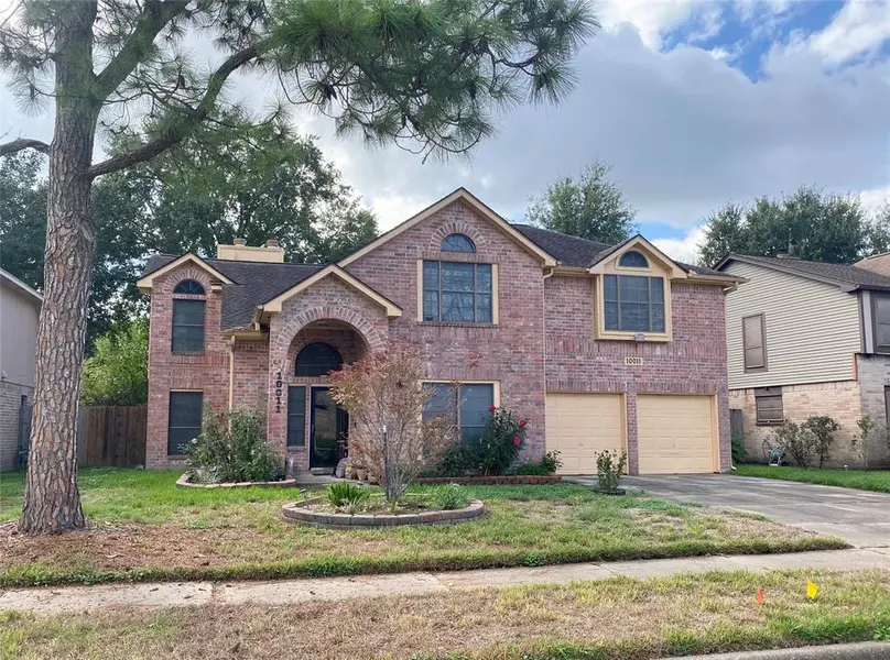 10011 Twilight Moon DR, Houston, TX 77064