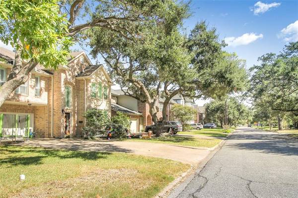 Bellaire, TX 77401,4432 Vivian ST