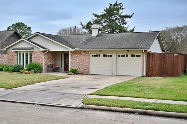 Sugar Land, TX 77498,1506 Hollybush DR