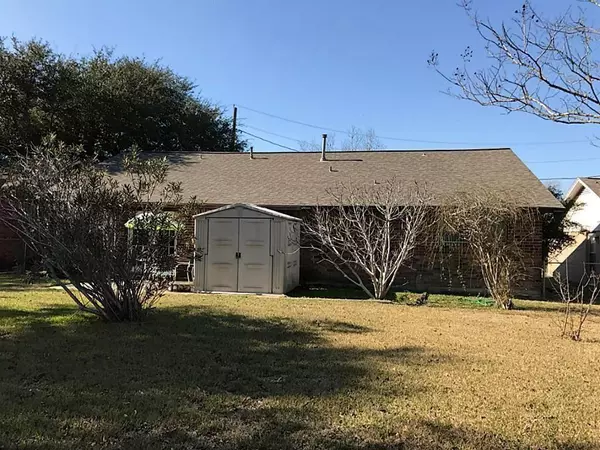 Bellville, TX 77418,423 N Meinecke ST