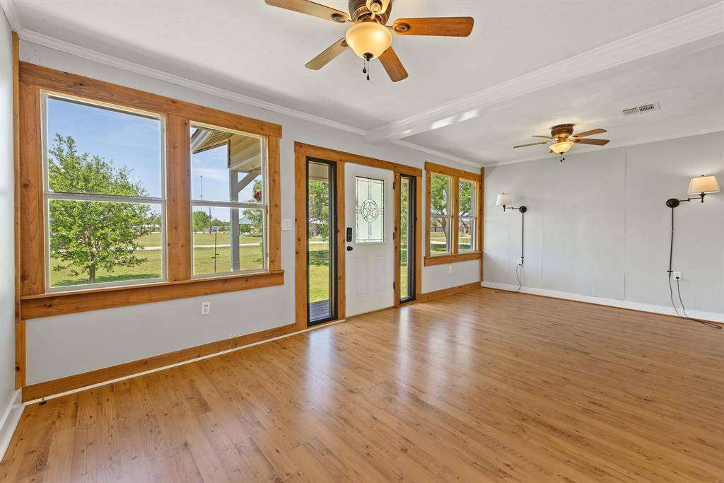 Snook, TX 77879,109 Kovar ST