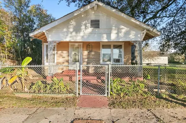 Beaumont, TX 77701,2147 Poplar ST