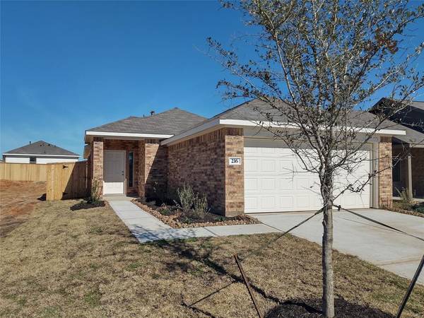 216 Crystal Bay LN, Willis, TX 77378