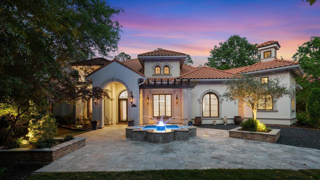 3 Maroon Creek CT, The Woodlands, TX 77389