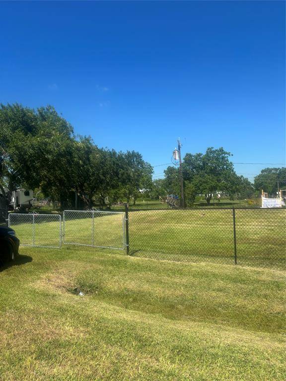 San Leon, TX 77539,0 3 K's