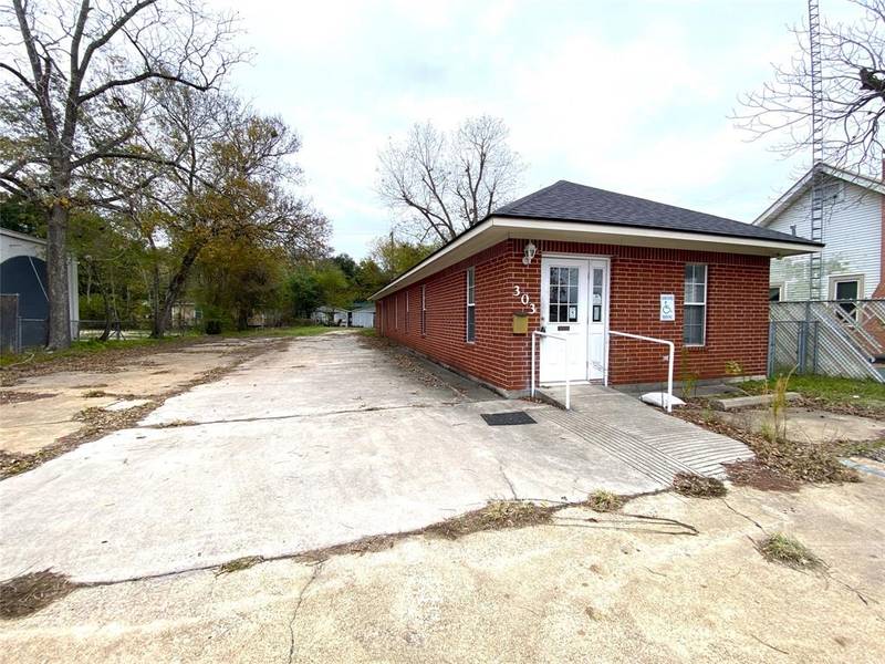 303 S Robb ST, Trinity, TX 75862