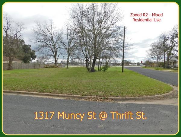 1317 Muncy ST, El Campo, TX 77437