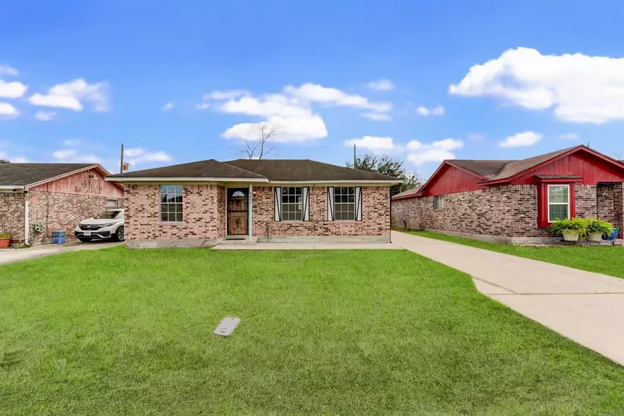 8842 Conger ST, Houston, TX 77075