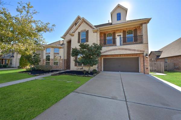 1015 W Bolivar Point LN, Friendswood, TX 77546