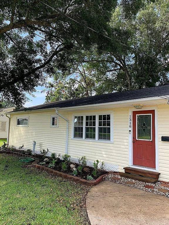 1318 Herring AVE, Port Neches, TX 77651