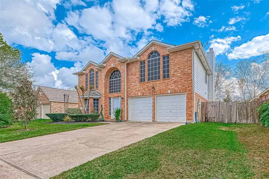 822 Stevens Creek LN, Richmond, TX 77469