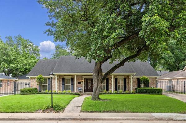 10115 Briar Rose DR, Houston, TX 77042