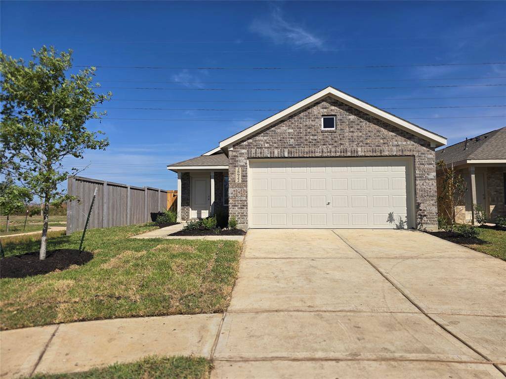 28626 Texas Sparrow LN, Hockley, TX 77447