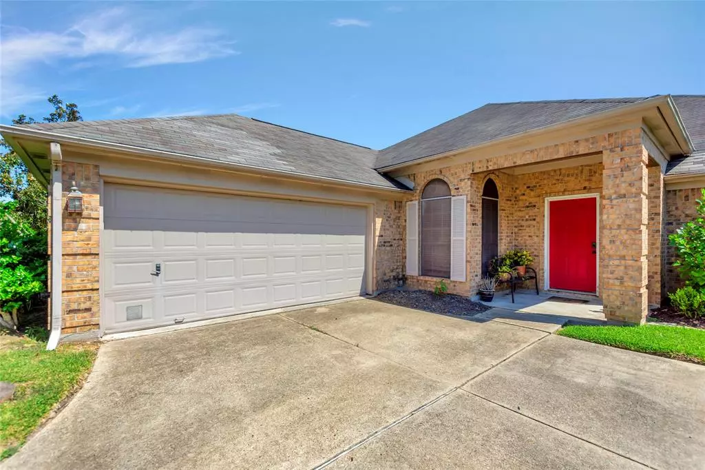 League City, TX 77573,126 Mccarron CT