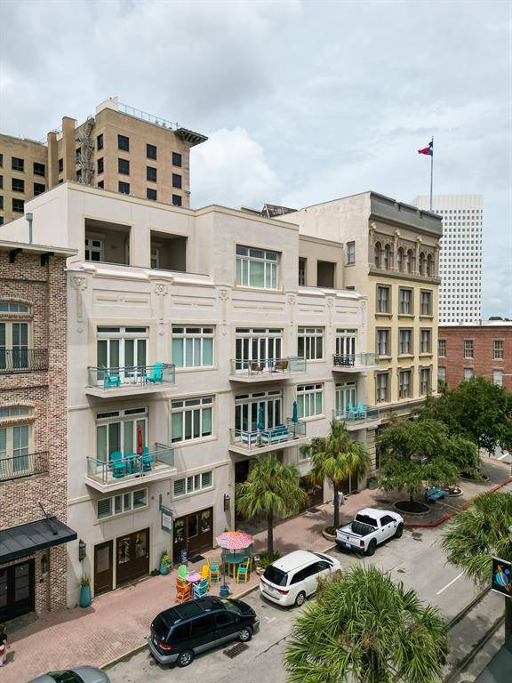 2208 Postoffice ST #204, Galveston, TX 77550