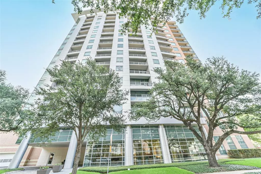 Houston, TX 77027,2207 Bancroft ST #305