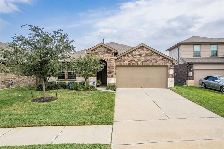 4030 Country Club DR, Baytown, TX 77521