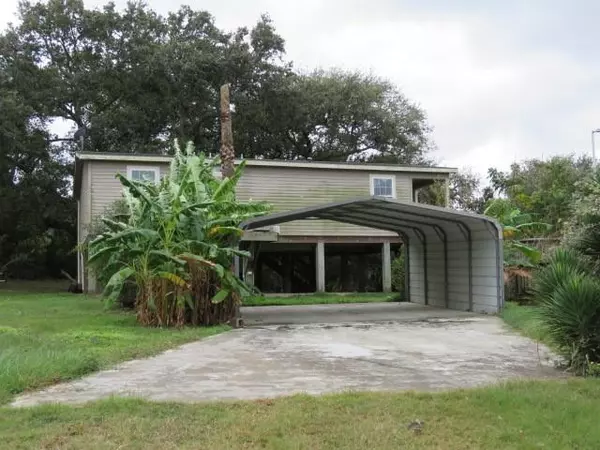 1461 Weeks AVE,  High Island,  TX 77623