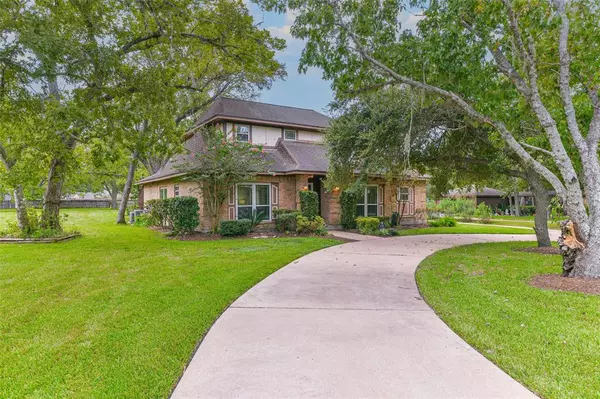 Friendswood, TX 77546,2106 Pine DR