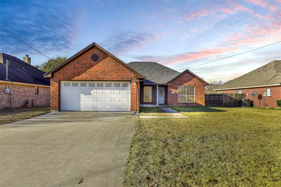 1165 Meadow LN, Dayton, TX 77535