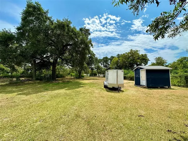 Clute, TX 77531,609 Harvey ST