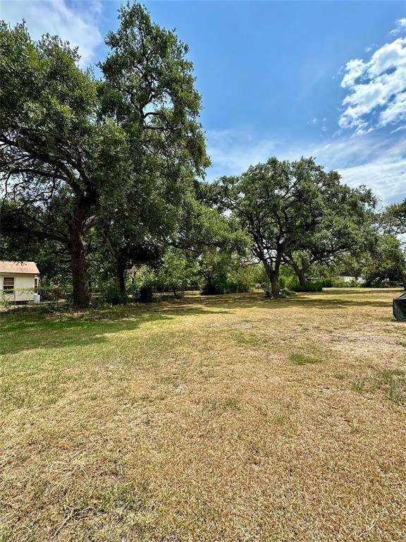 Clute, TX 77531,609 Harvey ST