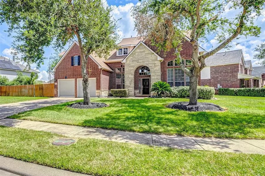 10009 Autumn Lake TRL, Pearland, TX 77584