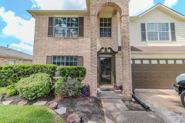 3205 Maryfield LN, Pearland, TX 77581