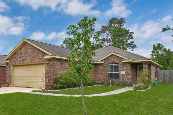 516 Lovers LN, Dayton, TX 77535