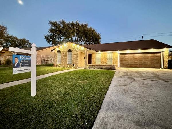 10806 Sagedowne Ln, Houston, TX 77089