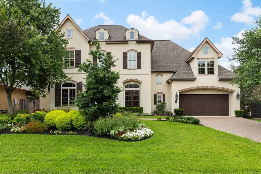 27 N Seasons Trace, The Woodlands, TX 77382