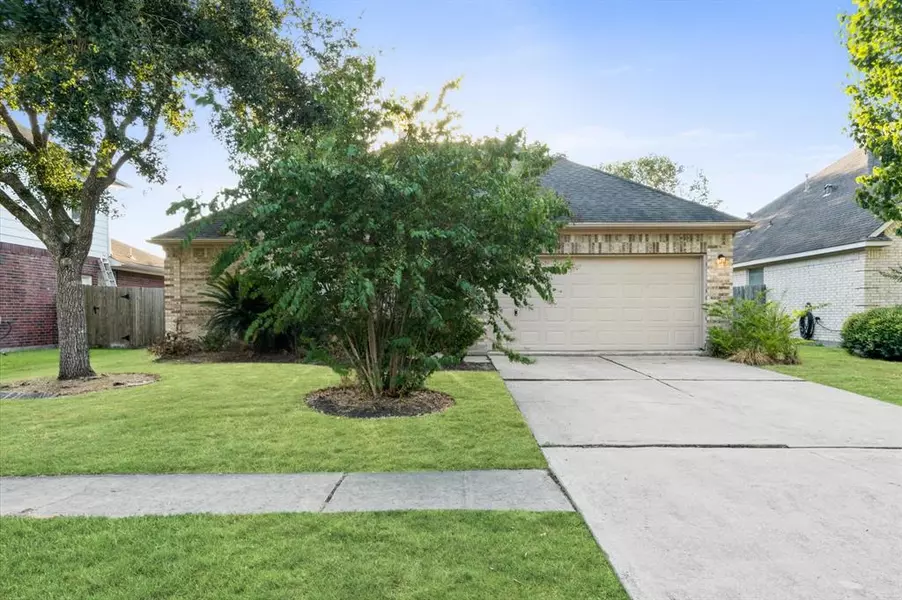 3312 Autumn Forest DR, Pearland, TX 77584