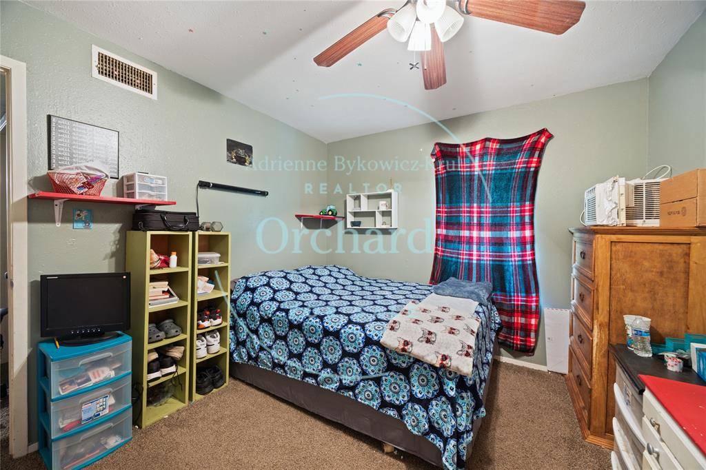 Willis, TX 77378,112 N Forest DR