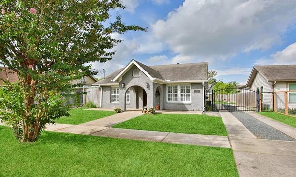 1306 Pearson ST, Houston, TX 77023