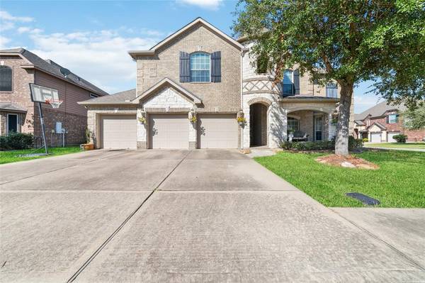 2102 Asbury CT, Pearland, TX 77581