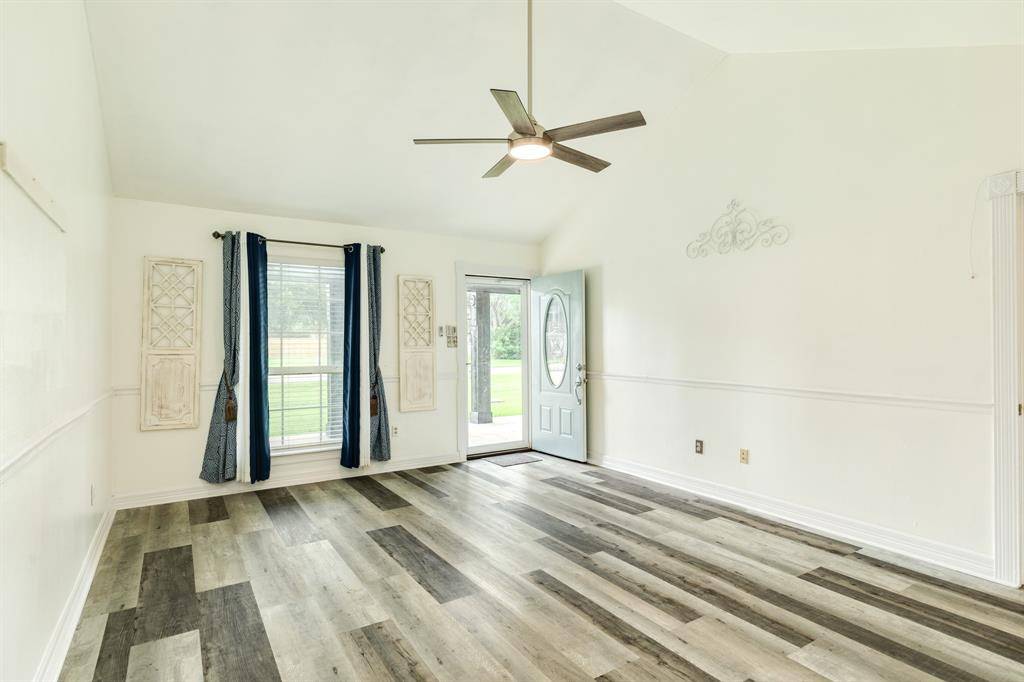 West Columbia, TX 77486,413 Travis ST