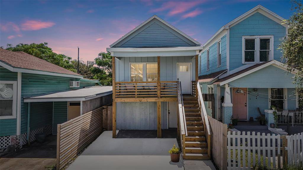 1009 Avenue L, Galveston, TX 77550